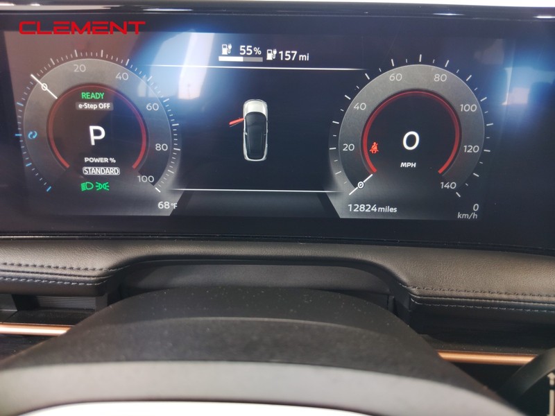 Nissan Ariya Vehicle Image 15