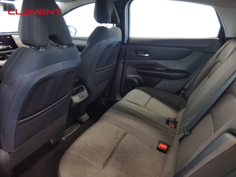 Nissan Ariya Vehicle Image 33