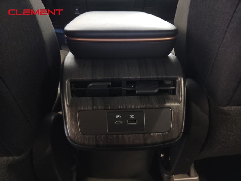 Nissan Ariya Vehicle Image 34