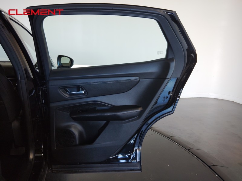 Nissan Ariya Vehicle Image 37