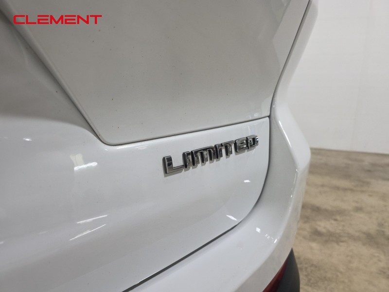 Jeep Grand Cherokee L Vehicle Image 10