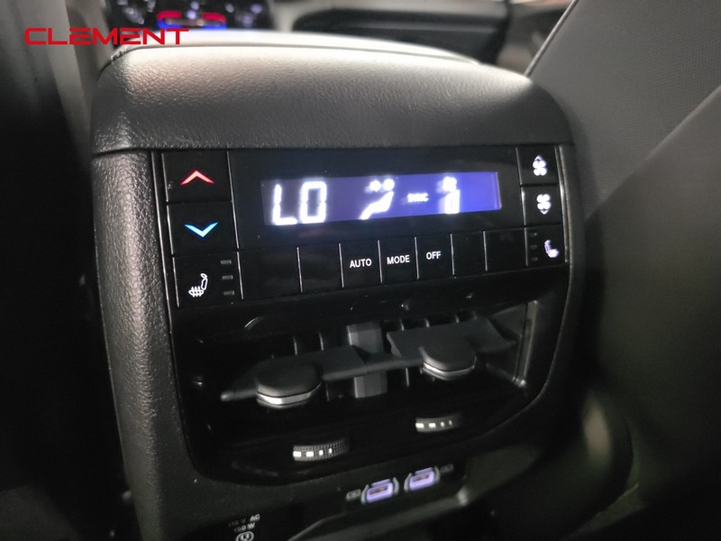 Jeep Grand Cherokee L Vehicle Image 35