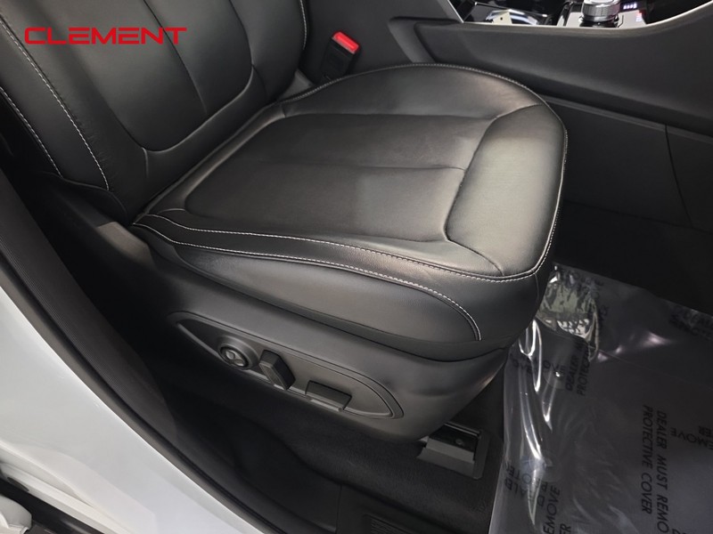 Jeep Grand Cherokee L Vehicle Image 37
