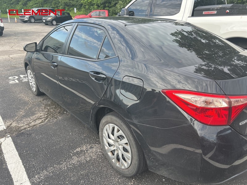 Toyota Corolla Vehicle Image 02