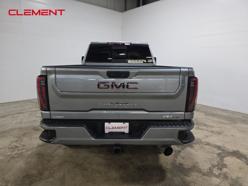 GMC Sierra 2500HD Vehicle Image 07