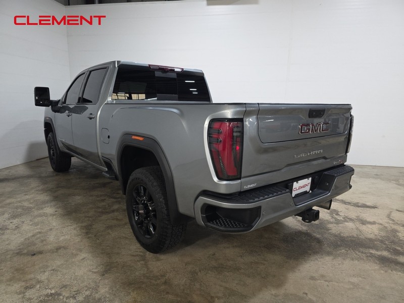 GMC Sierra 2500HD Vehicle Image 08
