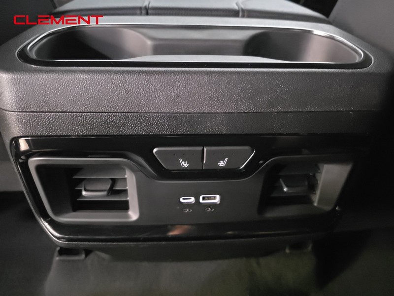 GMC Sierra 2500HD Vehicle Image 33