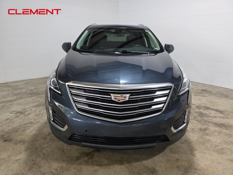 Cadillac XT5 Vehicle Image 02