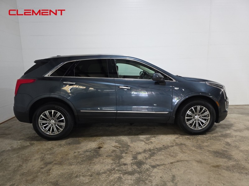 Cadillac XT5 Vehicle Image 05