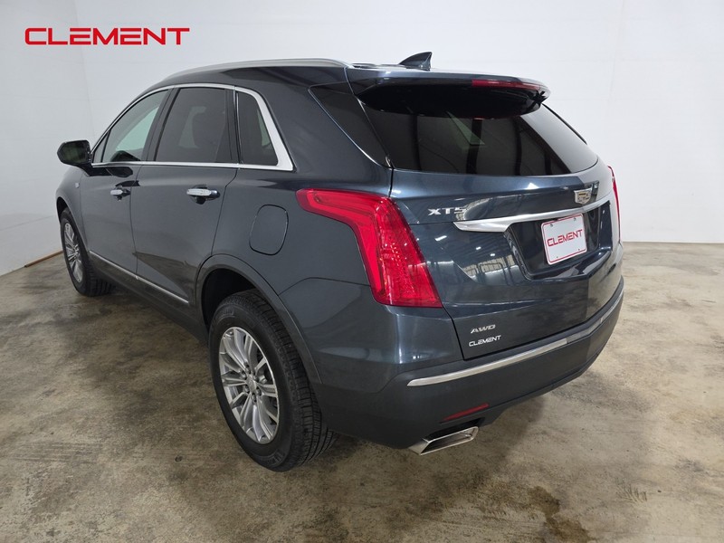 Cadillac XT5 Vehicle Image 08