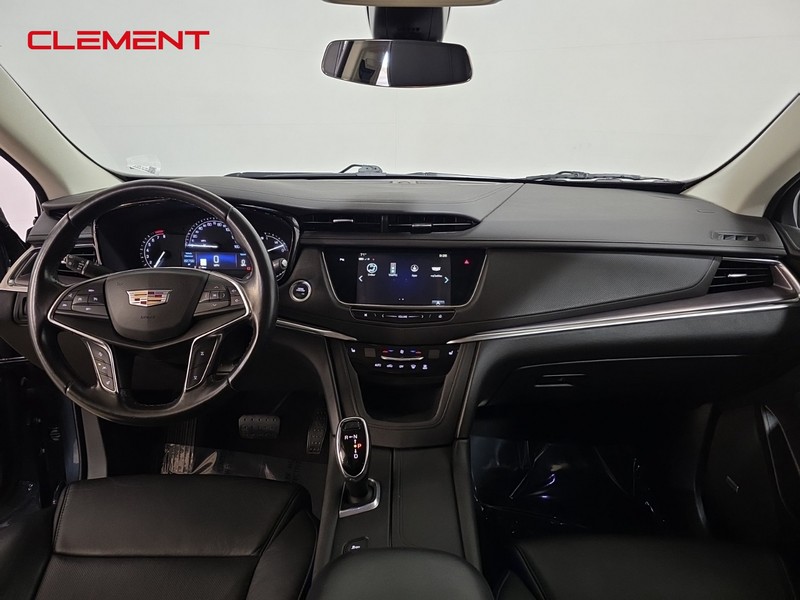 Cadillac XT5 Vehicle Image 09