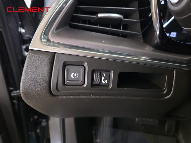 Cadillac XT5 Vehicle Image 10