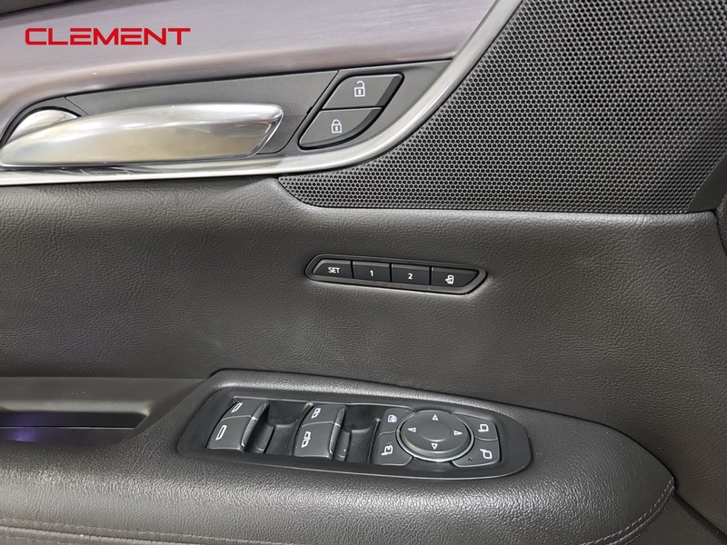 Cadillac XT5 Vehicle Image 25