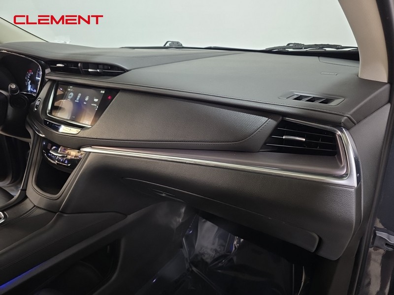 Cadillac XT5 Vehicle Image 35