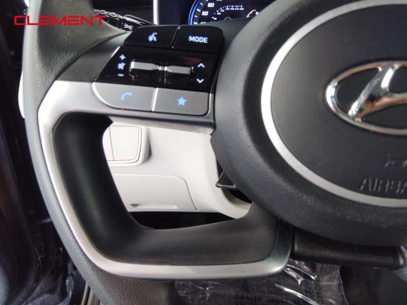 Hyundai Tucson Vehicle Image 12