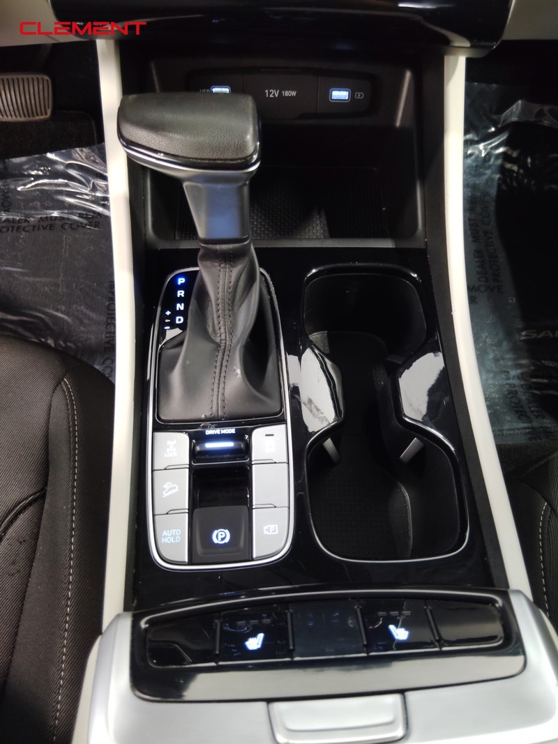 Hyundai Tucson Vehicle Image 18