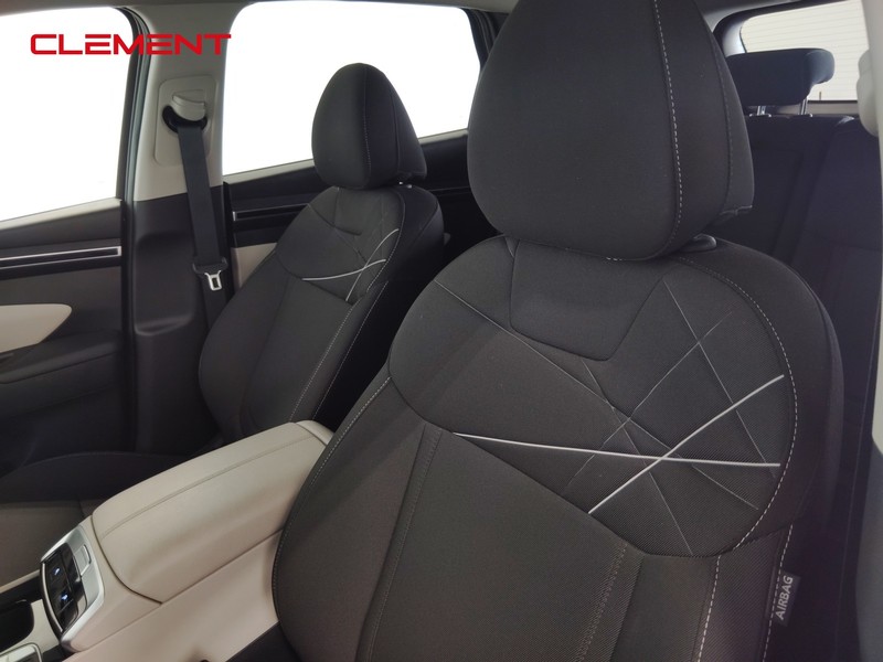 Hyundai Tucson Vehicle Image 28