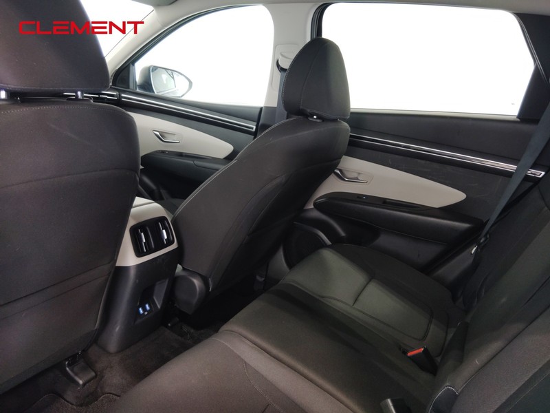 Hyundai Tucson Vehicle Image 32