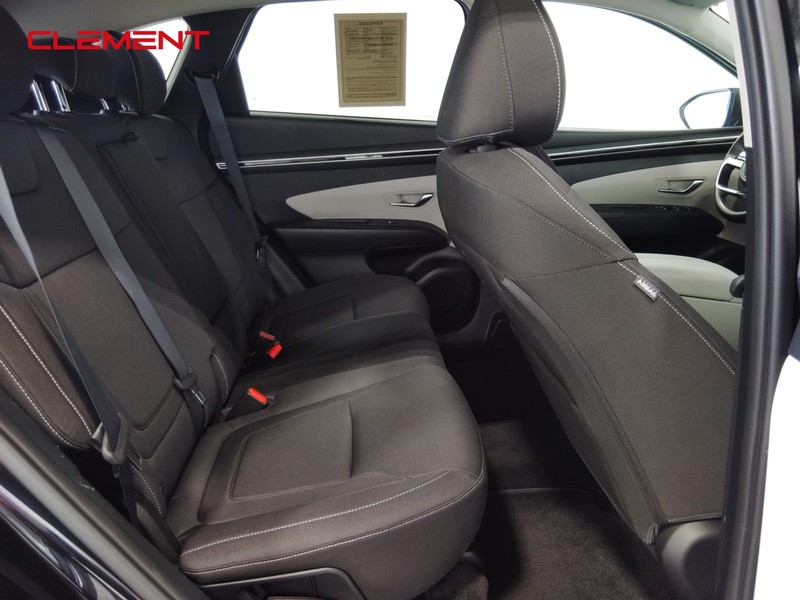 Hyundai Tucson Vehicle Image 36