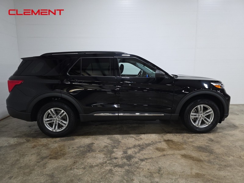 Ford Explorer Vehicle Image 05