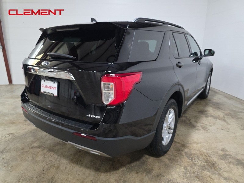 Ford Explorer Vehicle Image 06