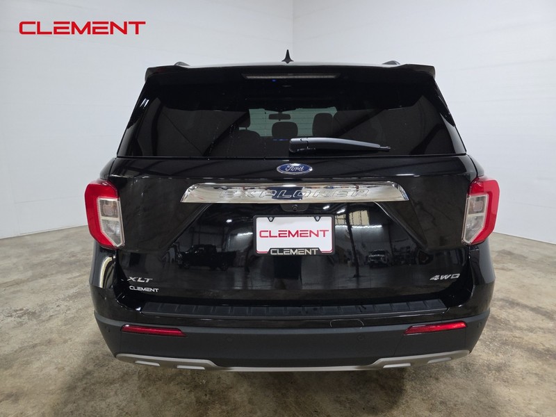 Ford Explorer Vehicle Image 07