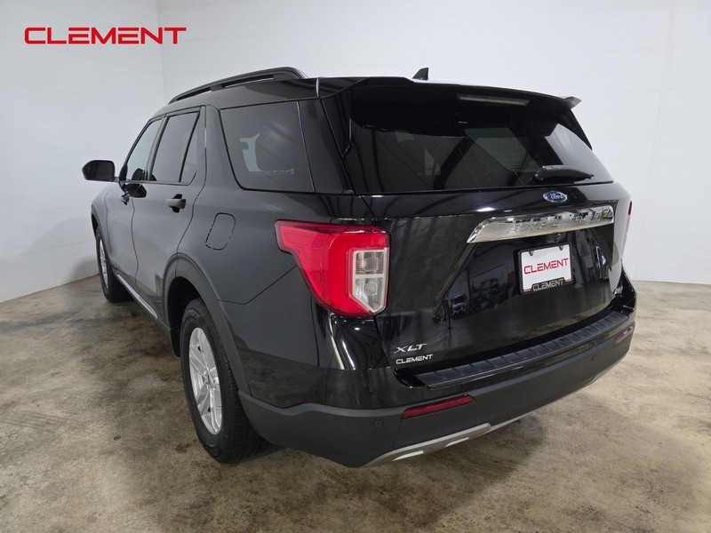 Ford Explorer Vehicle Image 08