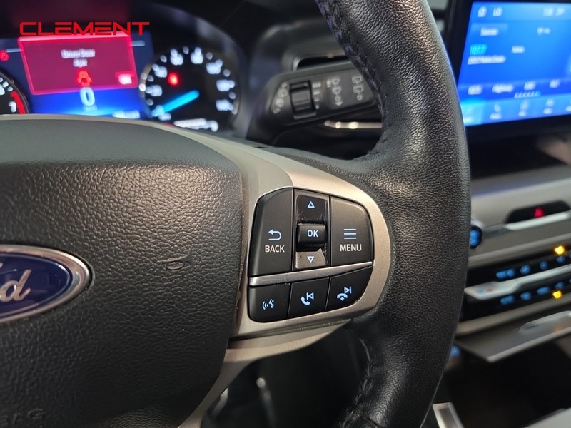 Ford Explorer Vehicle Image 14