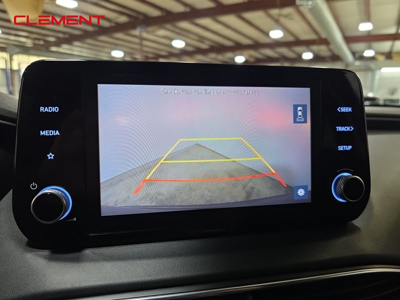 Hyundai Santa Fe Vehicle Image 16