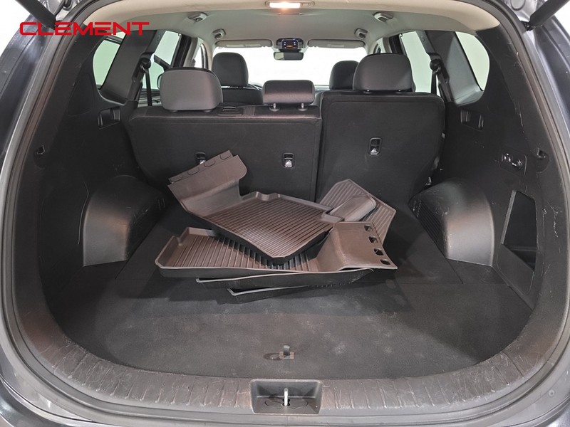Hyundai Santa Fe Vehicle Image 26