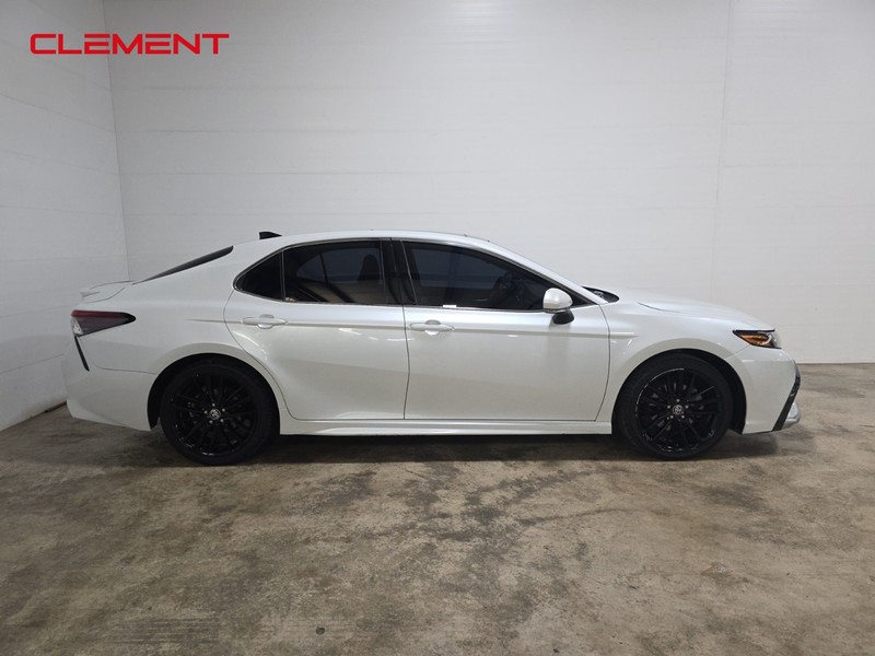 Toyota Camry Vehicle Image 05