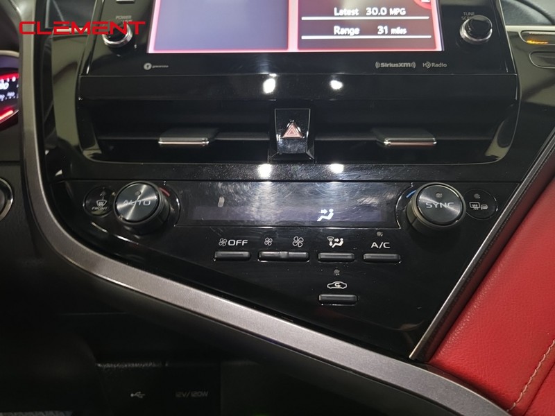 Toyota Camry Vehicle Image 17