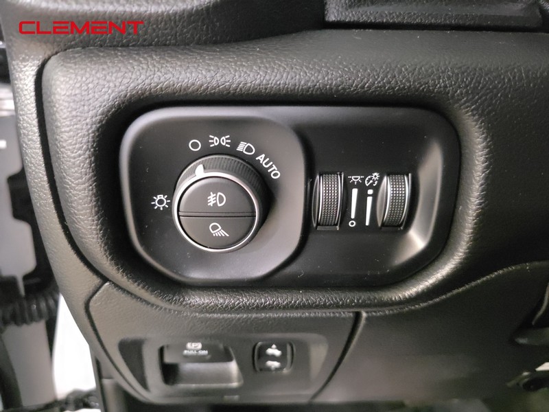 Ram 1500 Vehicle Image 12