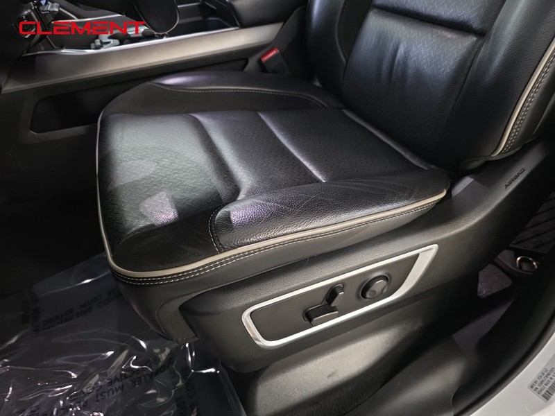 Ram 1500 Vehicle Image 24