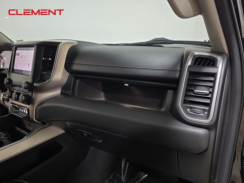 Ram 1500 Vehicle Image 32