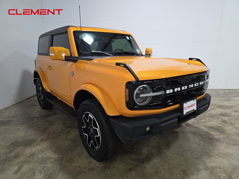Ford Bronco Vehicle Image 03