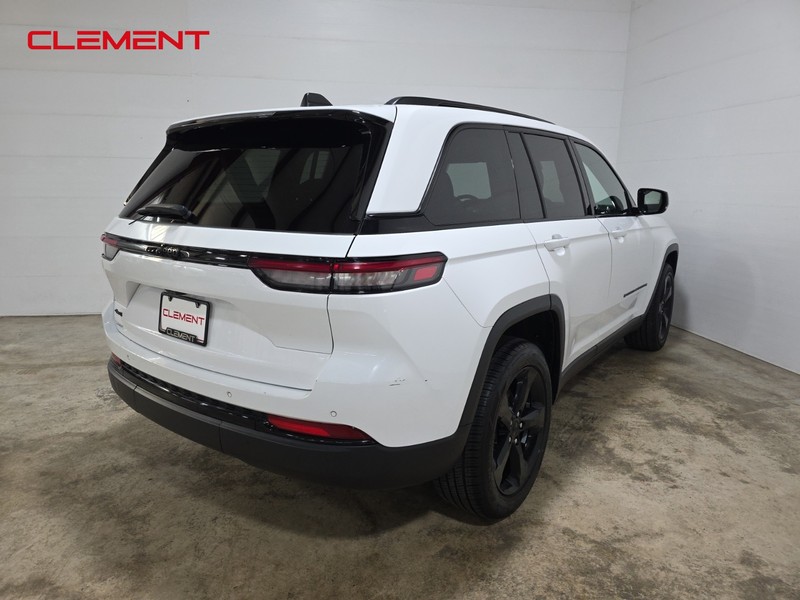 Jeep Grand Cherokee Vehicle Image 06