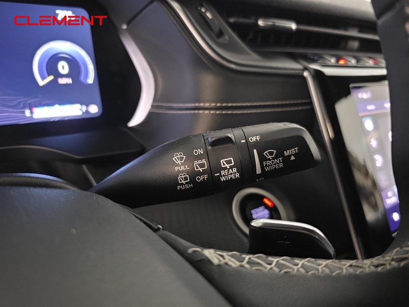 Jeep Grand Cherokee Vehicle Image 14