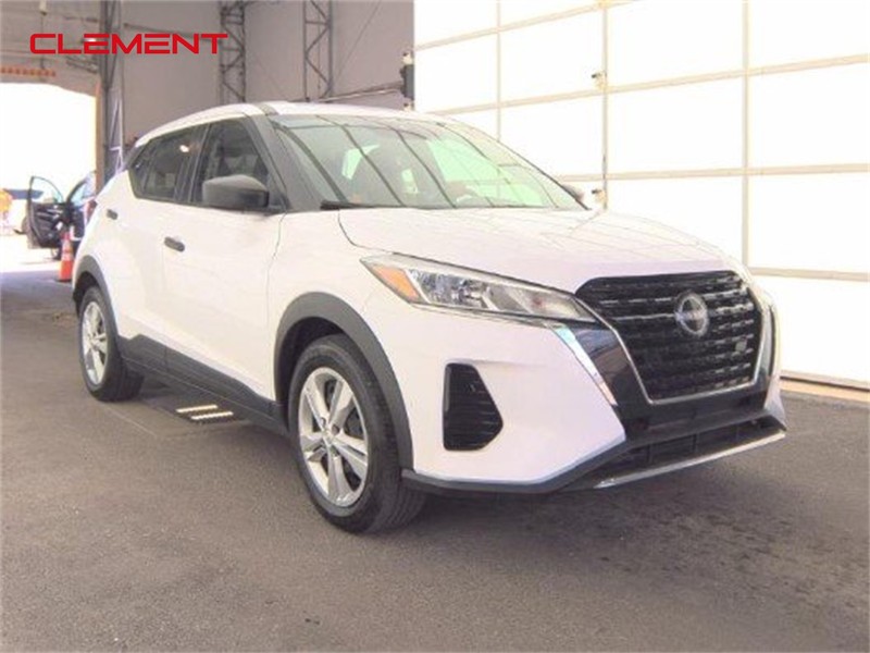 Nissan Kicks Vehicle Image 02