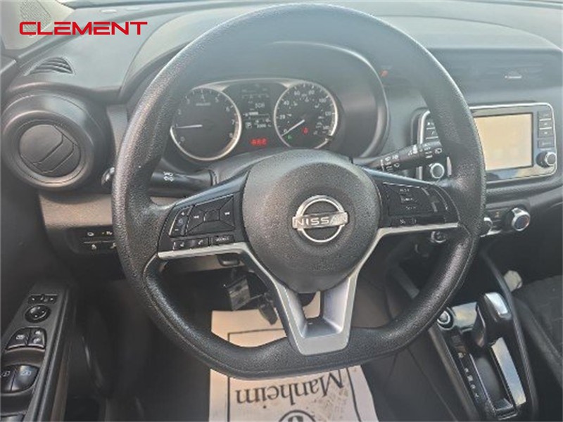 Nissan Kicks Vehicle Image 04