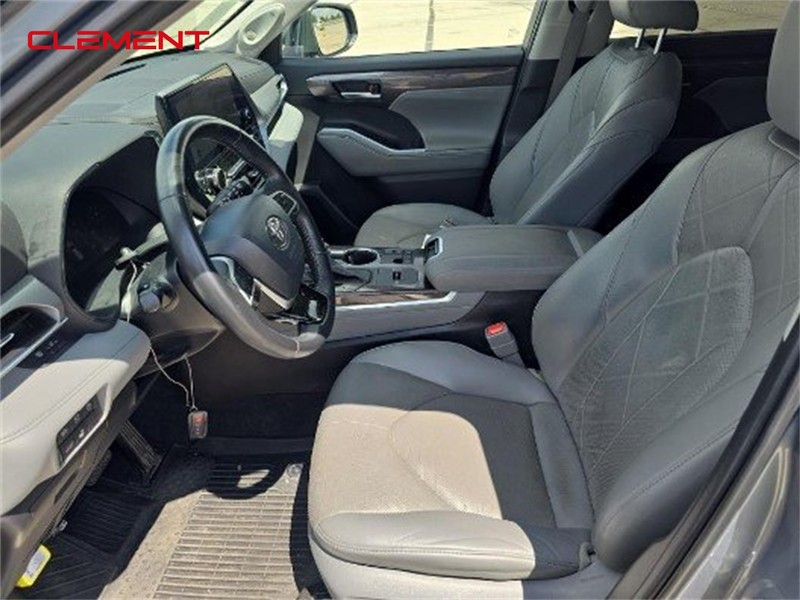 Toyota Highlander Vehicle Image 03