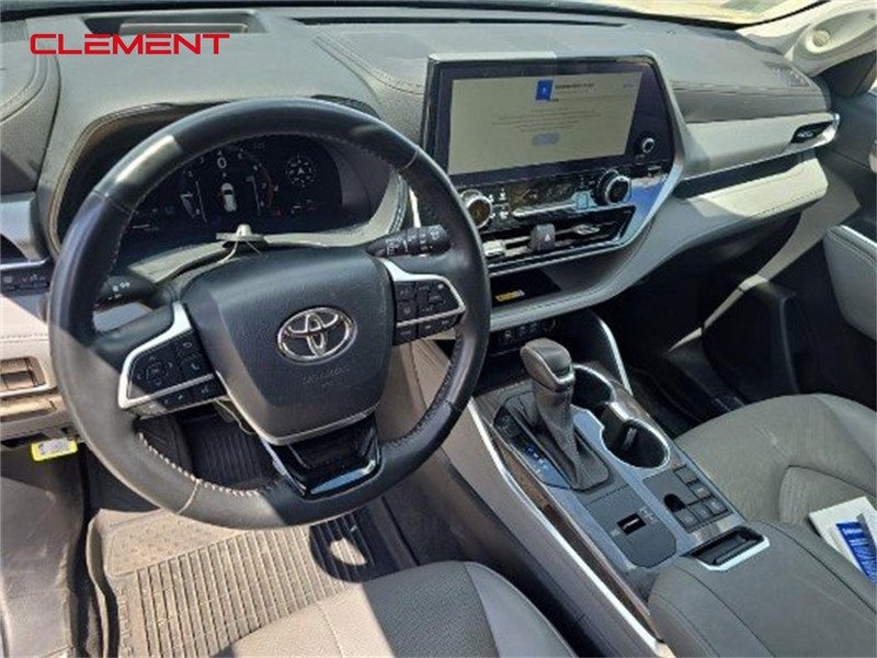 Toyota Highlander Vehicle Image 04