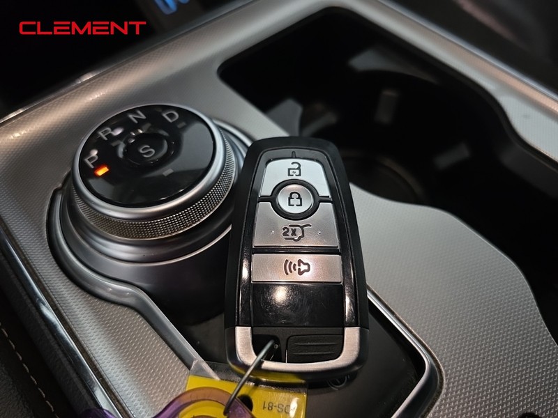 Ford Edge Vehicle Image 20