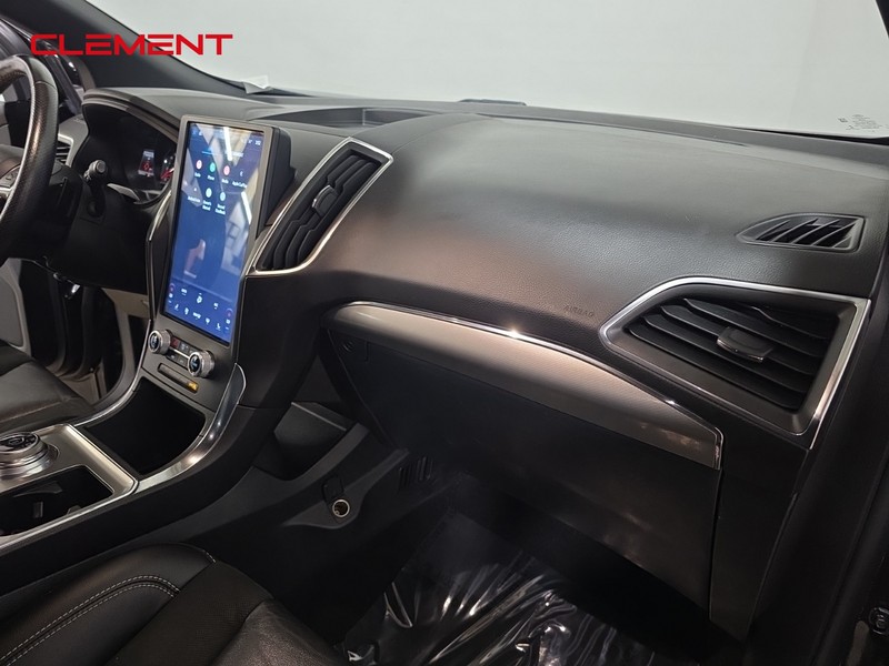 Ford Edge Vehicle Image 30
