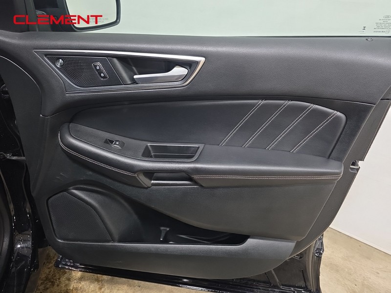 Ford Edge Vehicle Image 31