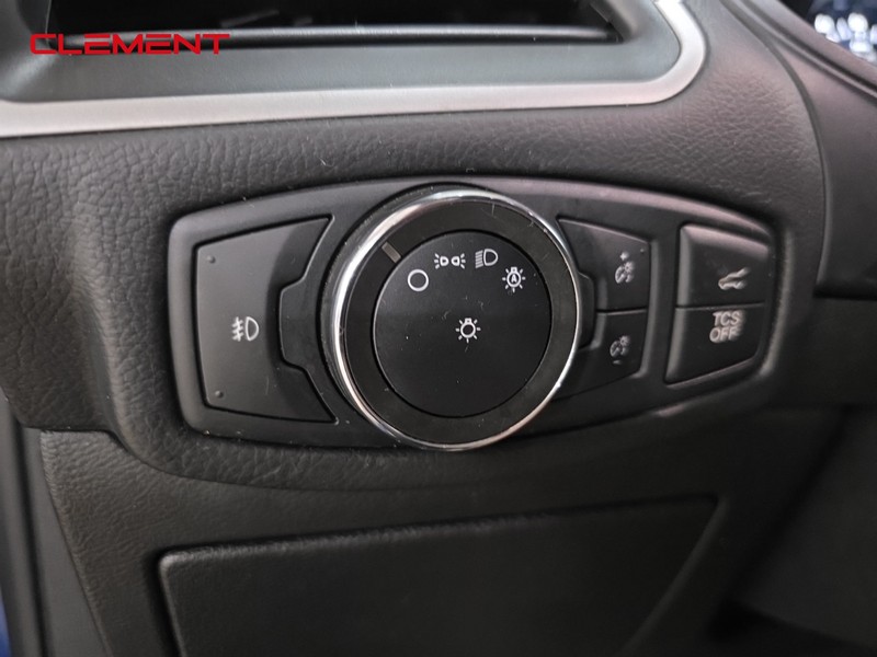 Ford Edge Vehicle Image 11