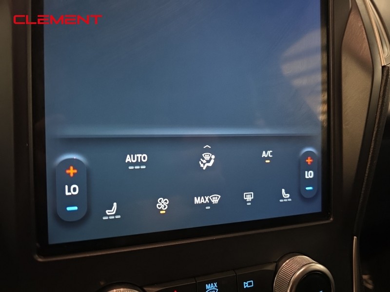 Ford Edge Vehicle Image 15