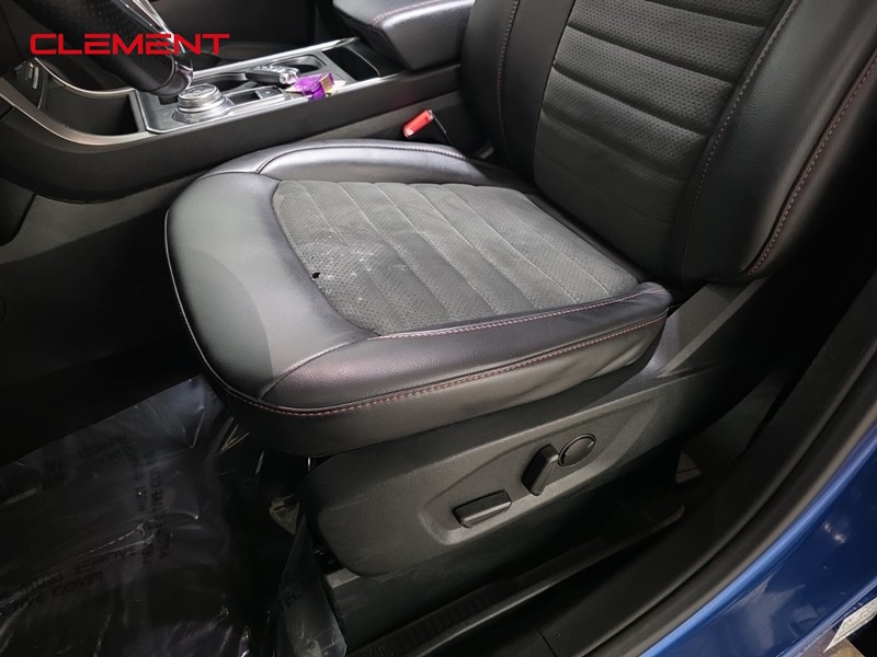 Ford Edge Vehicle Image 22