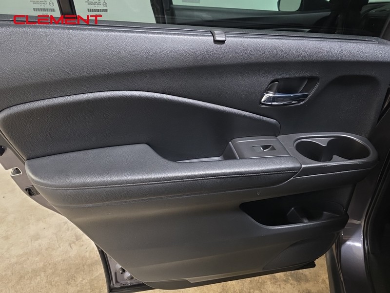 Honda Passport Vehicle Image 26