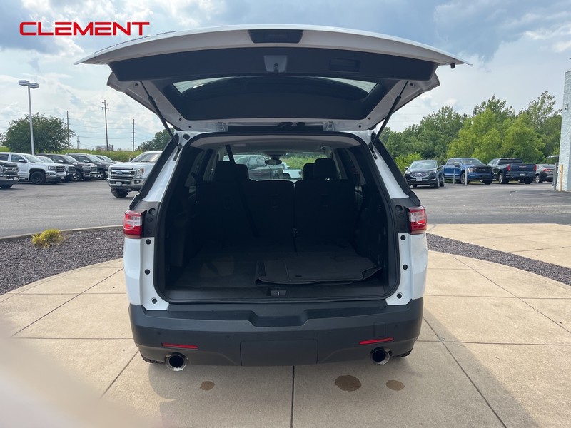 Chevrolet Traverse Vehicle Image 23